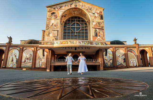 Pre Wedding de A primeira vez, a fé e o começo de tudo | Pré Wedding no Santuário de Aparecida