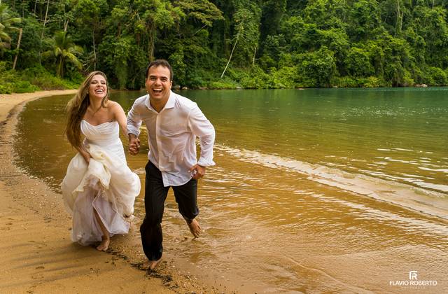 Trash the Dress de Ensaio Trash the Dress Rodrigo + Karina