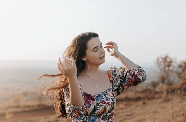 Ensaios de Mayra Rezende