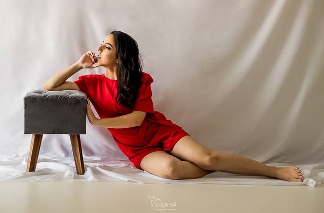 Retrato Feminino de Retratos de Thais