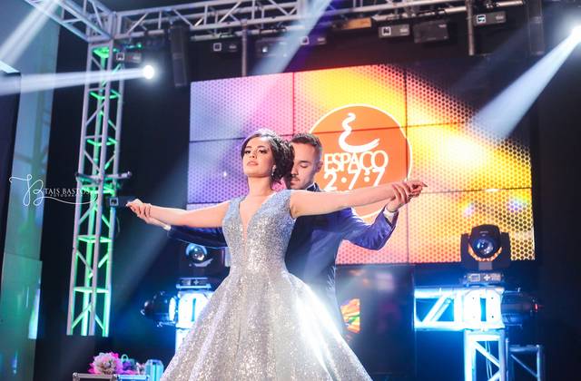 Festas de 15 Anos de ANA CLARA BRANCO - FESTA DE 15 ANOS - ESPAÇO 277