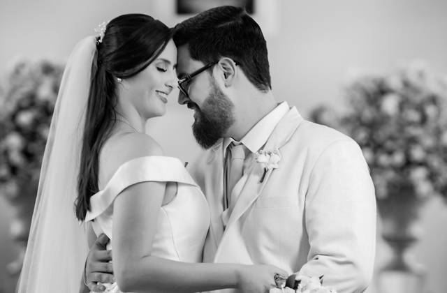 Casamentos de Vanessa Bizinotto e Rodrigo Carqueijeiro