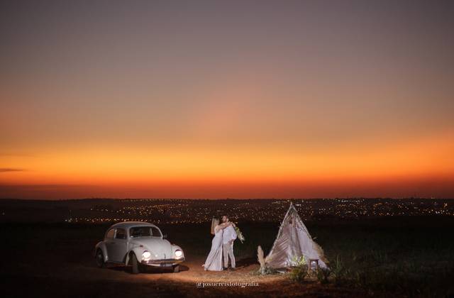 Pré-Wedding de ENSAIO FOTOGRAFICO PRÉ CASAMENTO NO POR DO SOL EM LINS SP