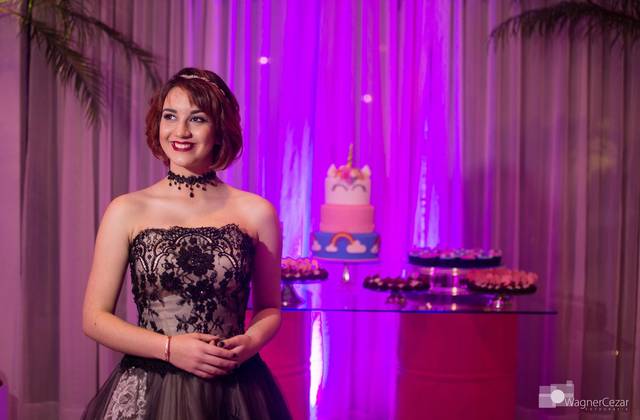 Teen de 15th Larissa