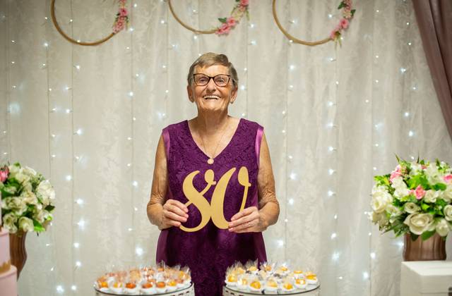 Aniversário de Festa de aniversário de 80 anos da Dona Ledi