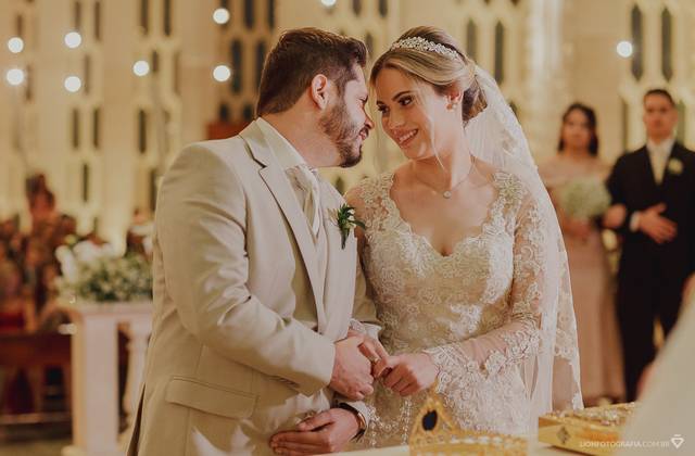 Casamento na Igreja de Thais e Dennys Miarelli