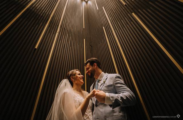 Casamento de Um Dia Inesquecível: O Casamento de Kauana e Vitor no Espaço WooD em São Paulo