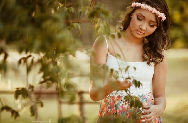 15 anos de Ensaio Isah Moraes - Um misto de lúdico e romântico