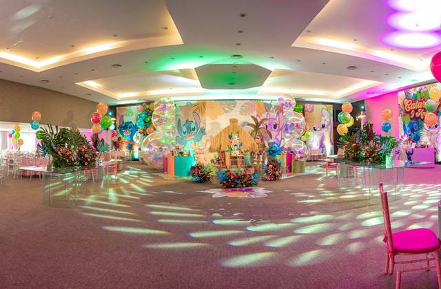 Comemorações de Bastidores aniversário Cattarina Mendes- 