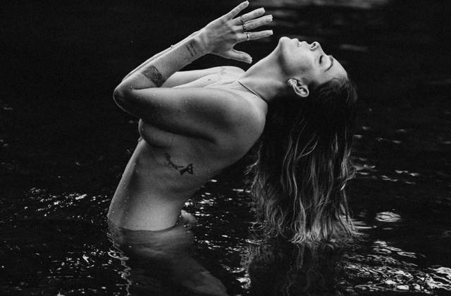 Mulheres de Ensaio feminino naturalista Yoga - Nayara