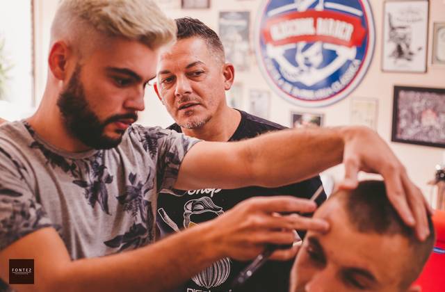  Barbearias de Oldschhol Barber - Escola de barberia Clássica