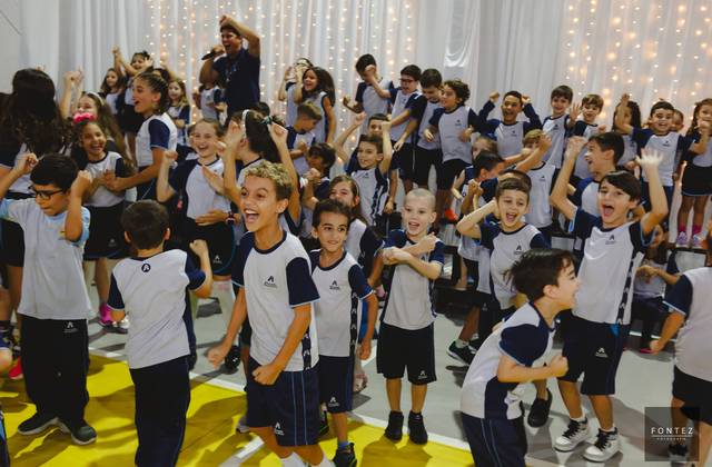 Infantil de Homenagem as mães - Escola Adventista - Imbituba