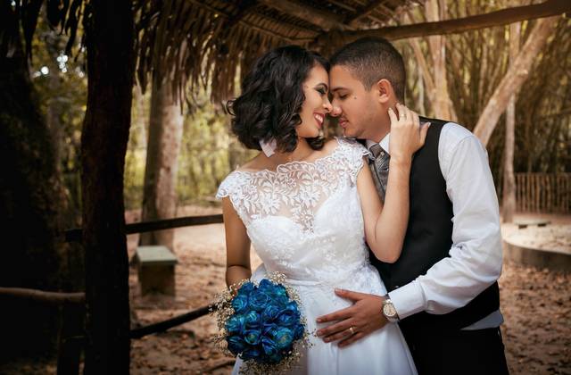 Trash the Dress de Mickaelly & Lucas