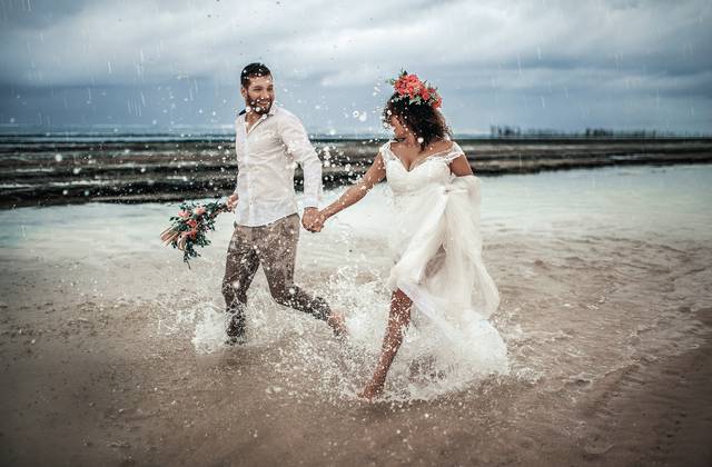 Trash the Dress de Pós Casamento Caroline e Renato