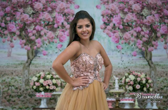 DEBUTANTES de LETICIA 15 ANOS