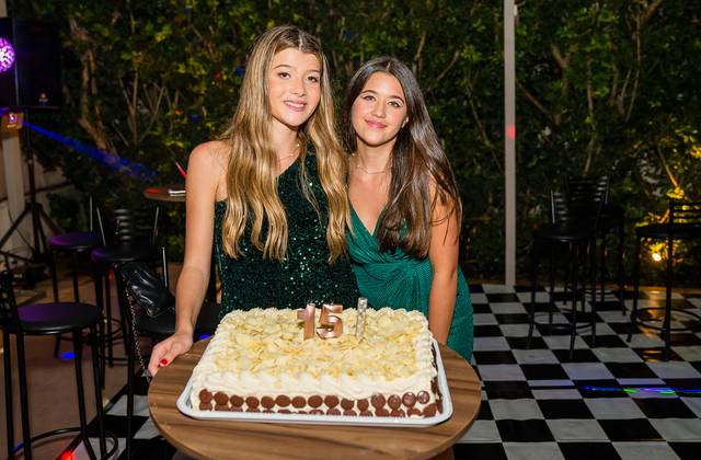 Aniversário 15 Anos de Aniversário de 15 Anos da Isabella e Manoela