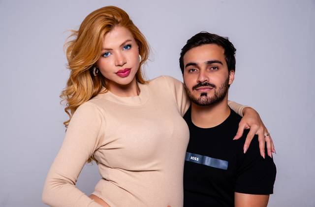 Gestante de Ensaio de Gestante em Estúdio