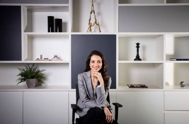 retratos de Maria Carolina França, advogada