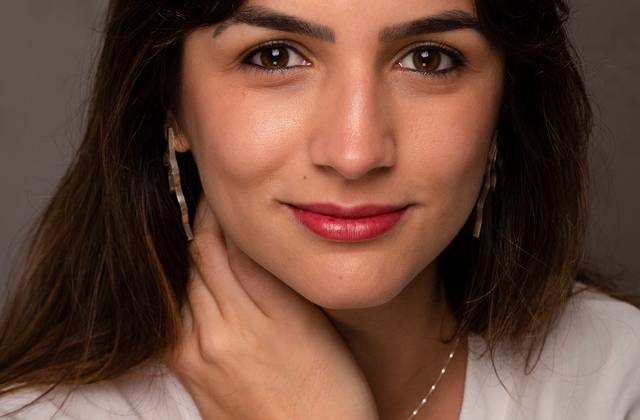 retratos de Natália Mochati, bancária