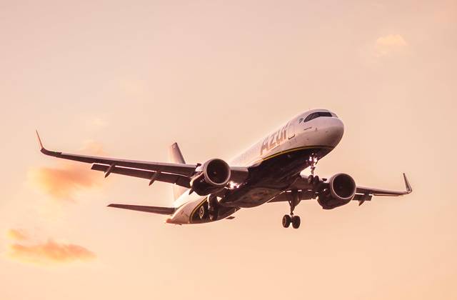 Aviação de Fim de Tarde no Boulevard Laçador.