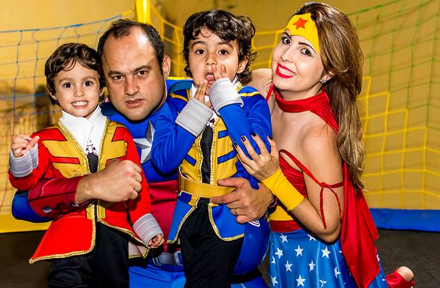 INFANTIL de Rodrigo, O Super Herói