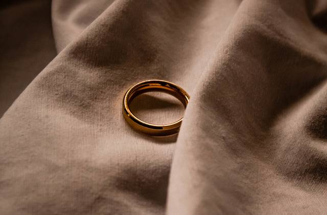 Comercial de Foto Profissional de Aliança – Estilo Minimalista e Elegante