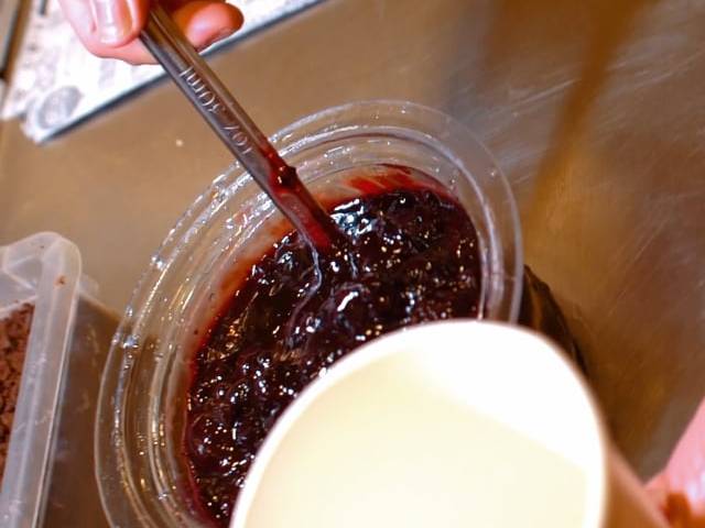 GASTRONOMIA de MILKSHAKE FRUTAS VERMELHAS 