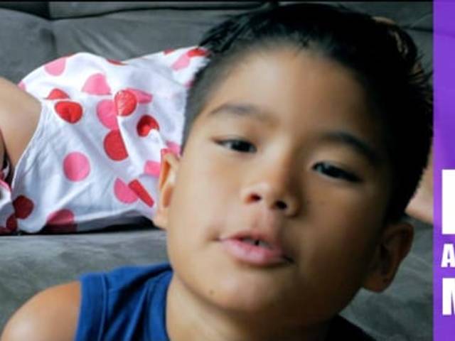 Familia de Feliz aniversário Mamãe!