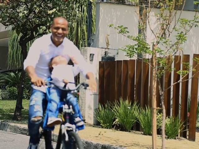  Festa Infantil de Teaser Dominic Externas