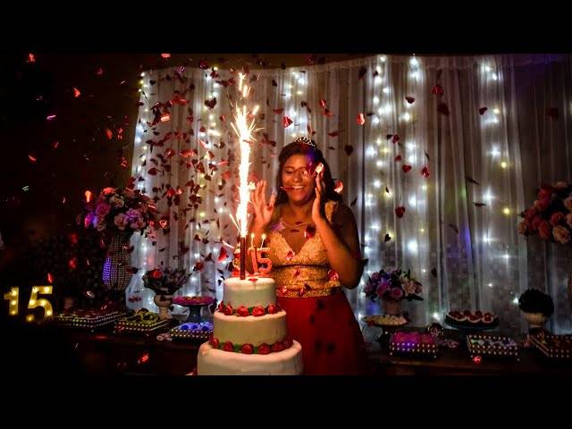 15 ANOS de Vídeo Clipe dos 15 anos de Evelyn Caroline