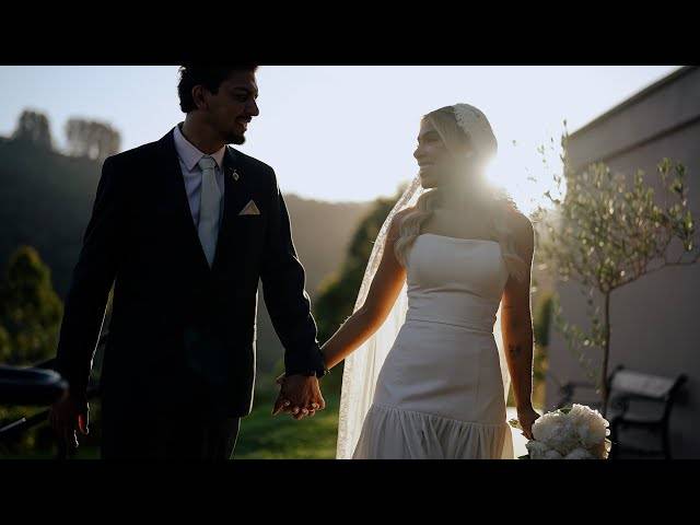 Wedding de  CASAMENTO LINDO AO AR LIVRE // MARCELLA E ALEX 