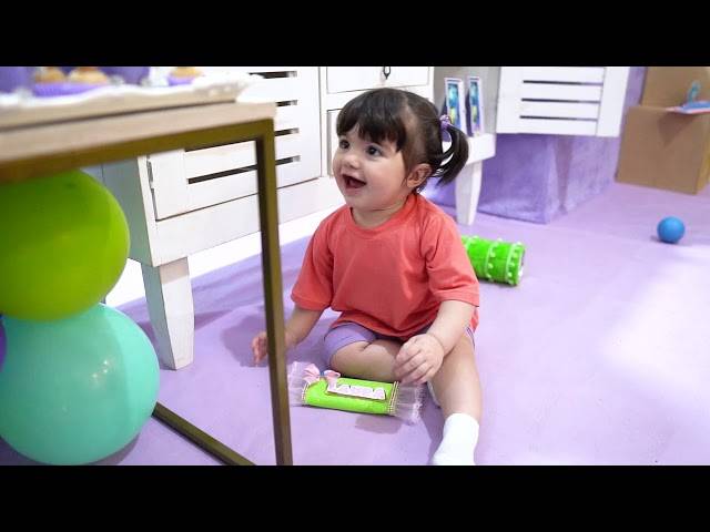 Films de Laura 1 ano / Mostros Sa