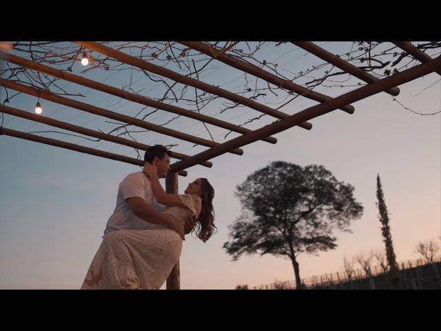 Ensaio Pré Wedding de Trailer Pré Wedding Talita e Fábio