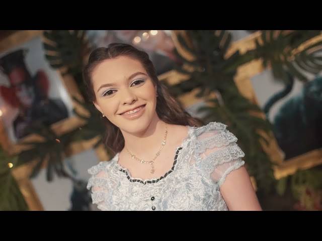 15 Anos  de Trailer Isabela Buzzeli 15 Anos