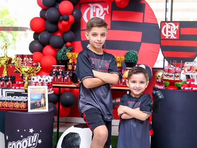 Festas Infantis de 10 Anos João e 4 Anos Pedro