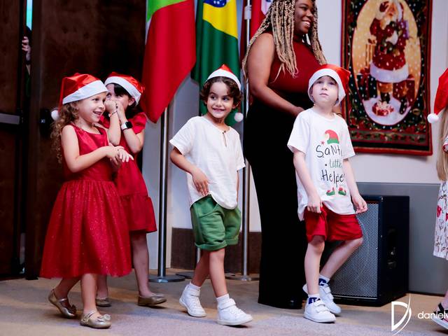 Festas Infantis de Festa de Encerramento Bilíngue Colégio Criativo - 2ª Apresentação