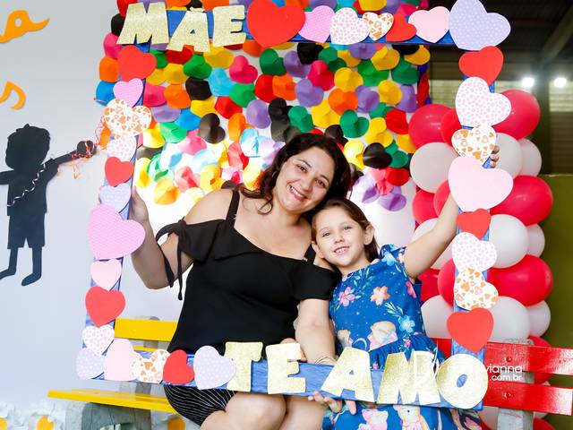 Festas Infantis de Dia das Mães Roda Pião