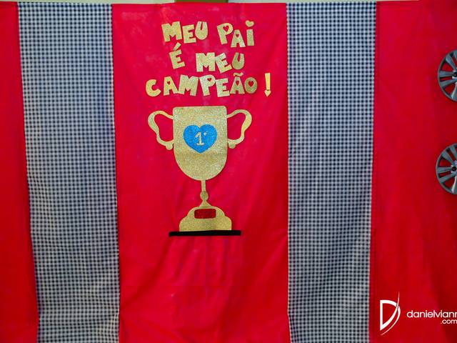 Festas Infantis de Dias dos Pais Roda Pião