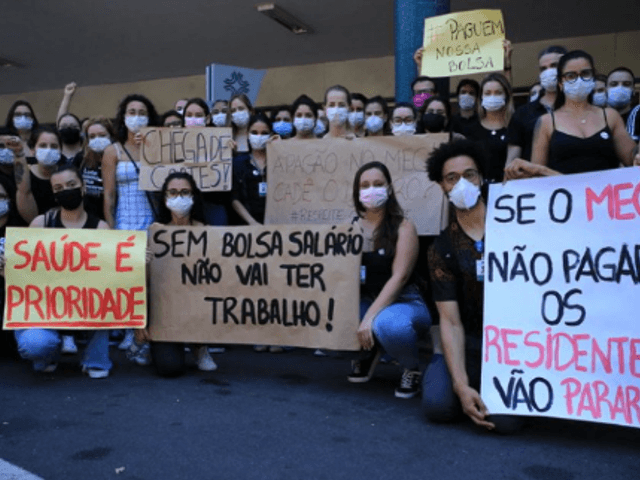 Notícias de Ministro da educação anuncia liberação de recursos e pagamento de bolsistas da capes