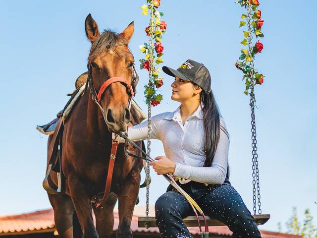 Ensaio pessoal feminino de Paola