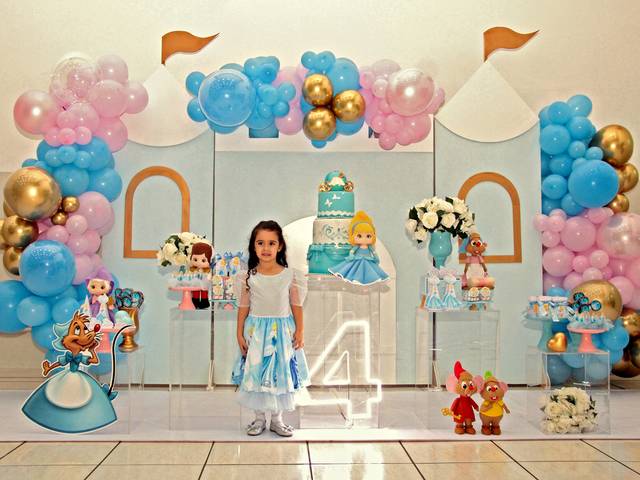 Aniversários  de 4 anos da Mika 