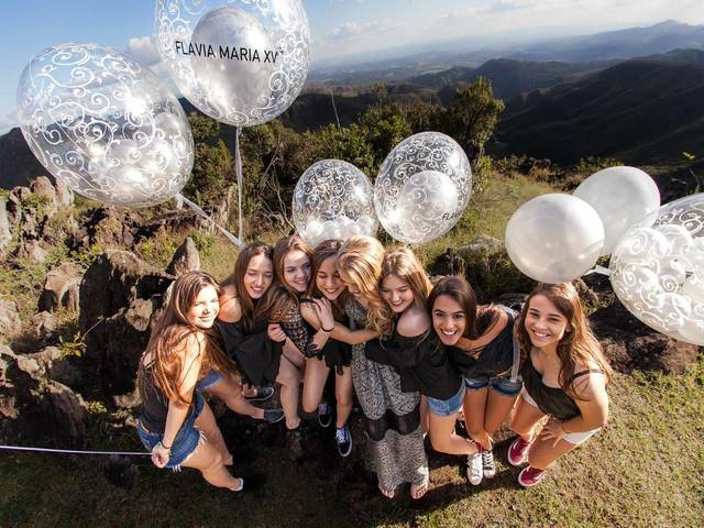 Debutantes de Flavia Maria e Amigas