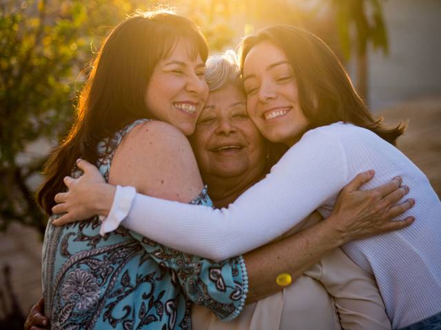 Famílias de Deborah, Juliana, Ângela e os Retratos