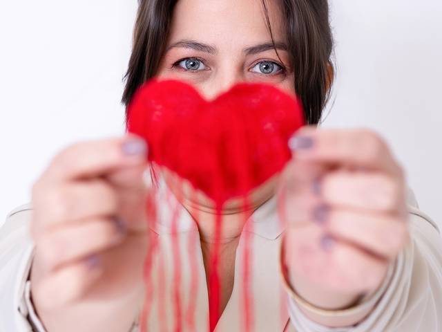 Women's Session of She doesn’t just create art — she lives it.