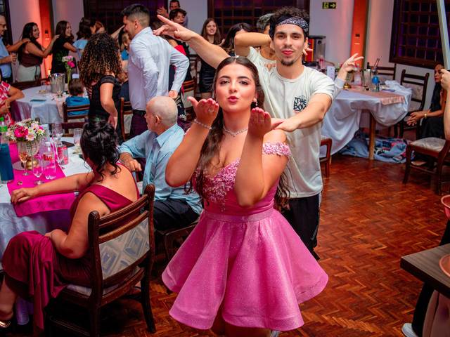 Aniversário de XV Anos Bella