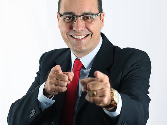 Ensaios - Séries de Mauro Longo