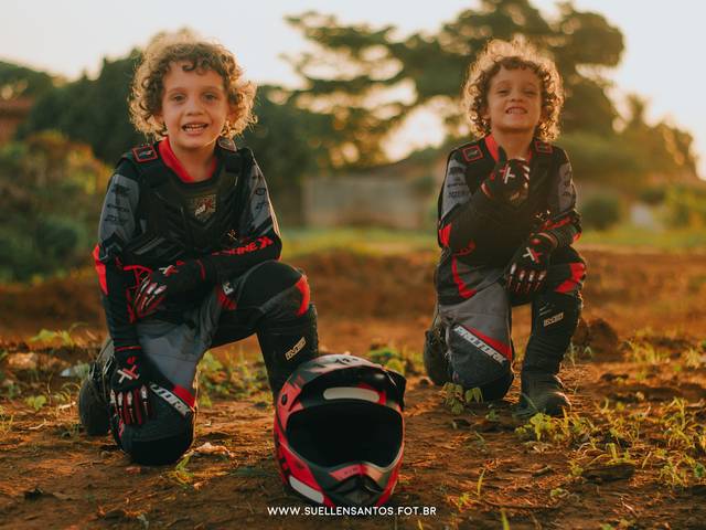 INFANTIL de Vitor e o Enzo  - Motocross