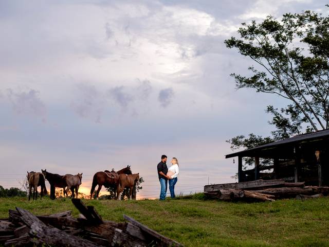 GESTANTE de Ensaio de Gestante – À Espera de Maria Emília | Fazenda em Nova Mamoré (RO)