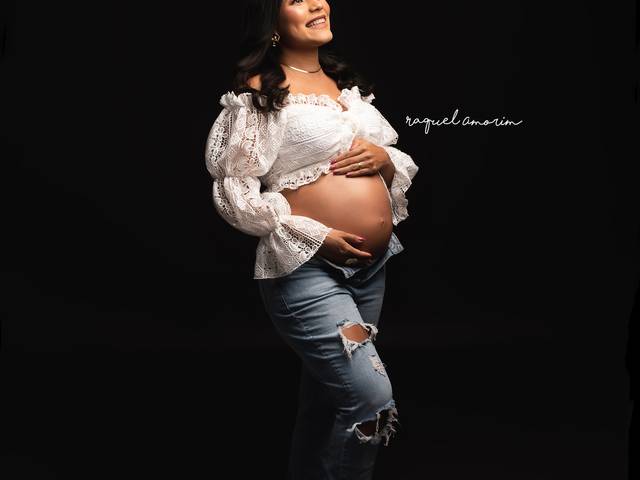 GESTANTE por Raquel Amorim de NADIA ESPERA LUISA 