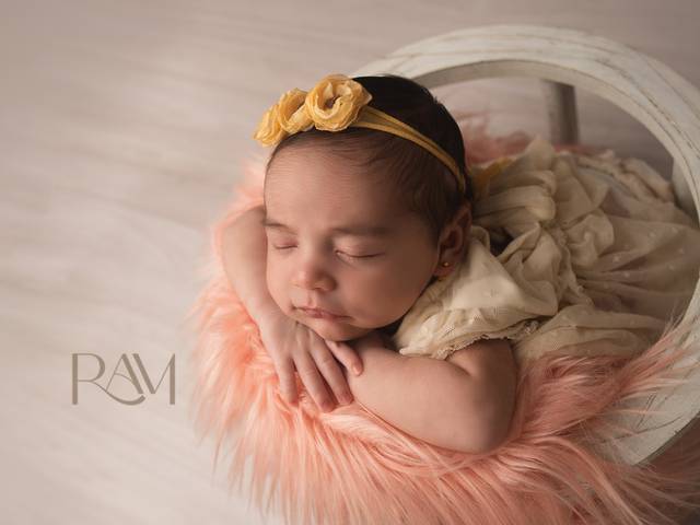 NEWBORN de MARIA ALICE